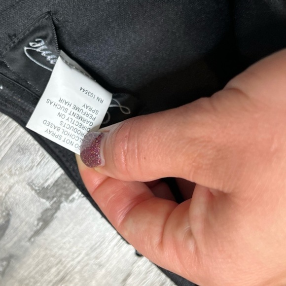 La Femme NWT Long Black Jersey Gown Dress Size 6 Off The Shoulder $338 28209 - Picture 14 of 14